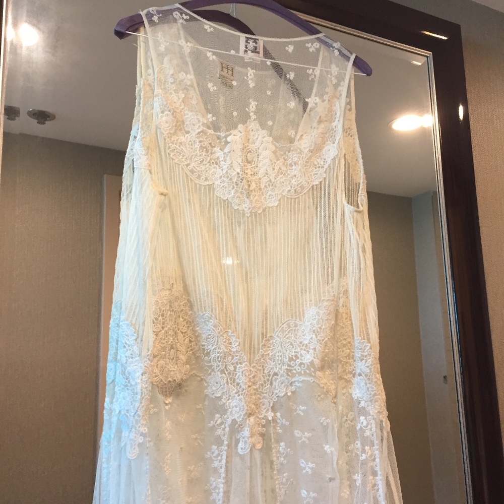 Lace Sleeveless Cover Up